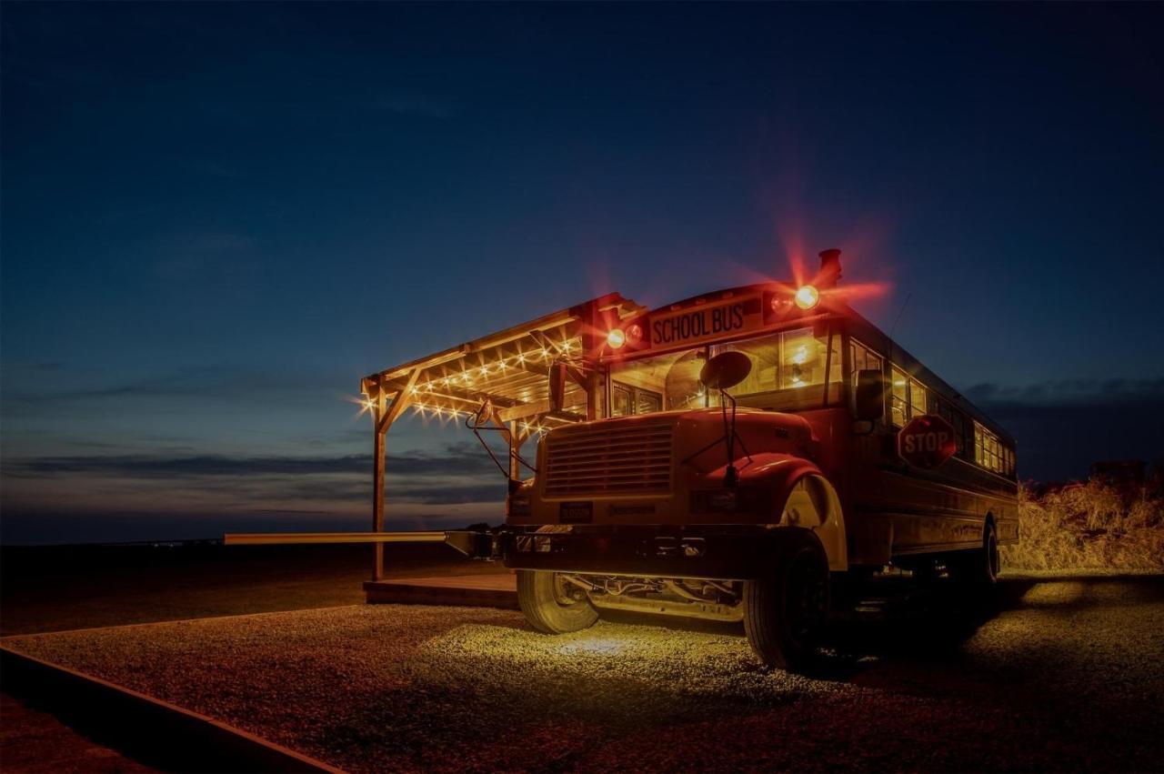 American School Bus - 1 Bedroom - Blossom Farm - Tiers Cross Johnston Экстерьер фото